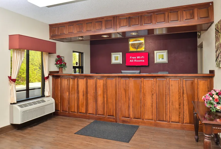 Red Roof Inn Cartersville–Emerson/LakePoint North hotel detail image 2
