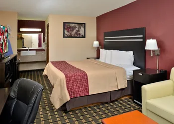 Red Roof Inn Cartersville–Emerson/LakePoint North hotel thumbnail 7