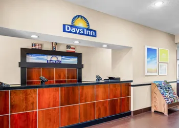 Days Inn by Wyndham Collinsville/St. Louis hotel thumbnail 2