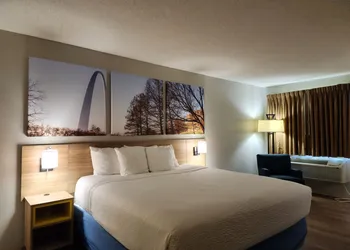 Days Inn by Wyndham Collinsville/St. Louis hotel thumbnail 5