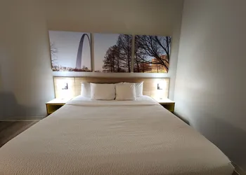 Days Inn by Wyndham Collinsville/St. Louis hotel thumbnail 6