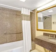 Howard Johnson by Wyndham Pikesville hotel detail image 7