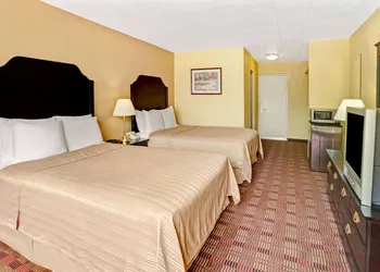 Howard Johnson by Wyndham Pikesville hotel thumbnail 8