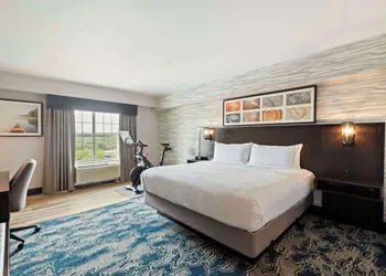 DoubleTree by Hilton Front Royal Blue Ridge Shadows hotel thumbnail 6
