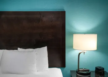 La Quinta Inn & Suites by Wyndham Knoxville East hotel thumbnail 5