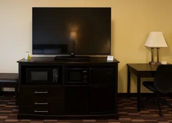 Boarders Inn & Suites by Cobblestone Hotels – Ashland City hotel thumbnail 7