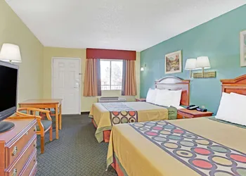 Super 8 by Wyndham Tucson Downtown Convention Center hotel thumbnail 5