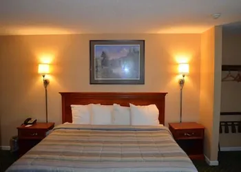 Hyannis Host Inn hotel thumbnail 5