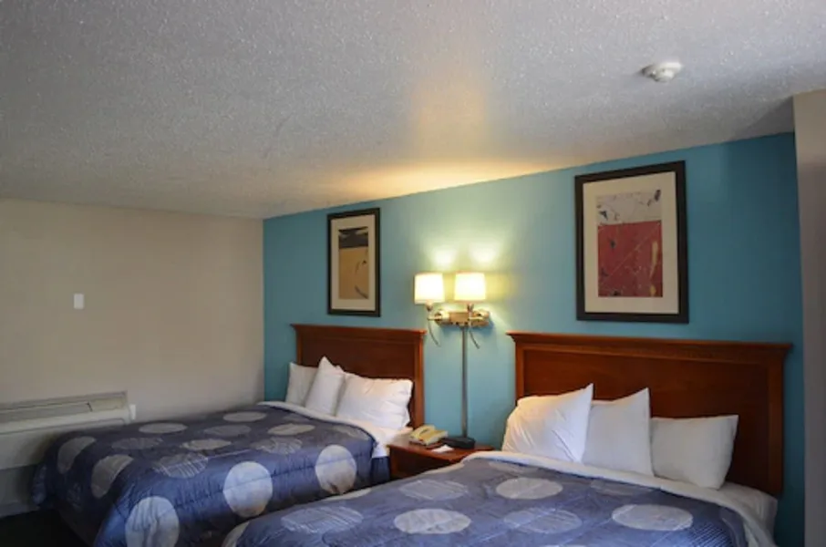 Hyannis Host Inn hotel detail image 6
