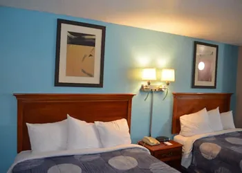 Hyannis Host Inn hotel thumbnail 7