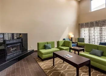 Comfort Inn Paducah I-24 hotel thumbnail 3