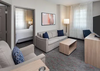 Candlewood Suites Miami Doral by IHG hotel thumbnail 8