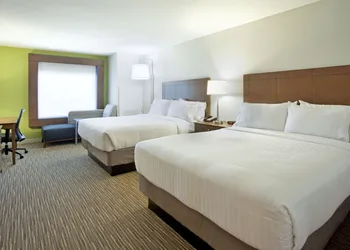 Holiday Inn Express & Suites Austin Downtown - University by IHG hotel thumbnail 6