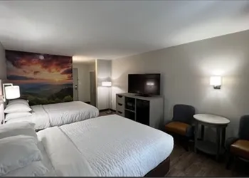 Clarion Pointe Sylva near Cherokee Area hotel thumbnail 7