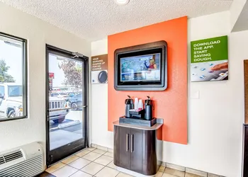 Motel 6 Stockton, CA - Charter Way West hotel thumbnail 2