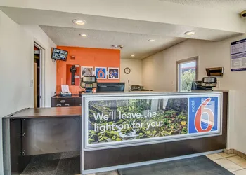 Motel 6 Stockton, CA - Charter Way West hotel thumbnail 4
