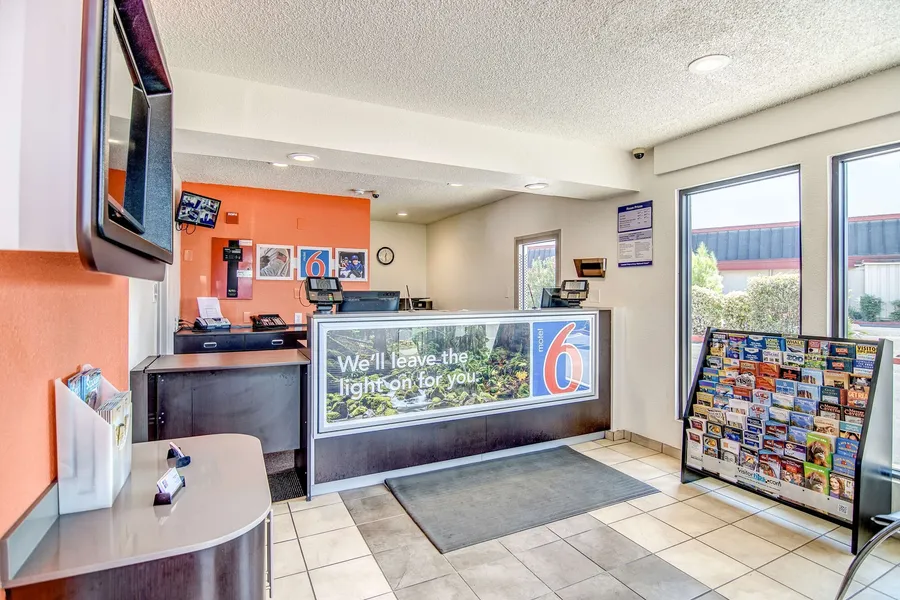 Motel 6 Stockton, CA - Charter Way West hotel detail image 6