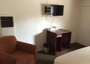 Holiday Lodge hotel thumbnail 7