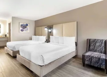 Best Western Marina State Beach hotel thumbnail 6