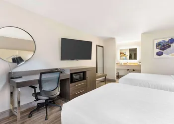 Best Western Marina State Beach hotel thumbnail 7