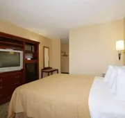 Quality Inn & Suites Bensalem hotel detail image 5