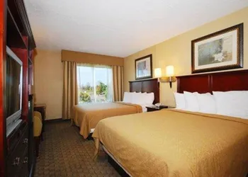 Quality Inn & Suites Bensalem hotel thumbnail 8