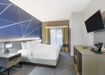 Comfort Suites Pecos hotel thumbnail 7