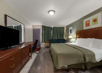Knights Inn Burlington, ON hotel thumbnail 5