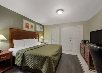 Knights Inn Burlington, ON hotel thumbnail 6