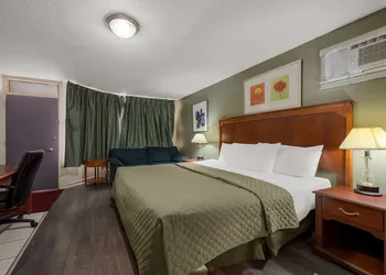Knights Inn Burlington, ON hotel thumbnail 7