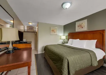 Knights Inn Burlington, ON hotel thumbnail 8