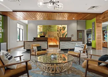 Hotel Indigo Traverse City by IHG hotel thumbnail 2