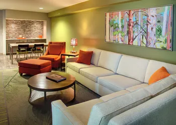 Hotel Indigo Traverse City by IHG hotel thumbnail 5