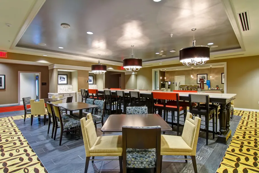 Hampton Inn & Suites Cincinnati-Downtown hotel detail image 6