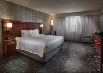 Courtyard by Marriott Fayetteville hotel thumbnail 8