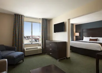 Wingate By Wyndham Seminole hotel thumbnail 4