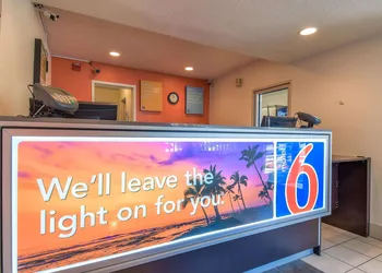 Motel 6 Westminster South - Long Beach hotel thumbnail 3