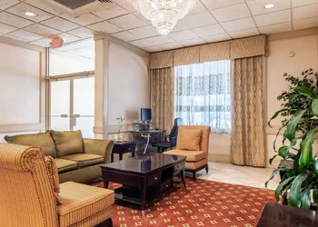 Quality Inn & Suites Indiana South hotel thumbnail 3