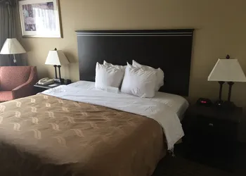 Quality Inn & Suites Indiana South hotel thumbnail 5