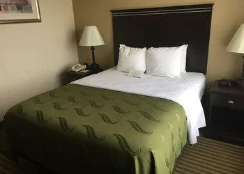 Quality Inn & Suites Indiana South hotel thumbnail 7