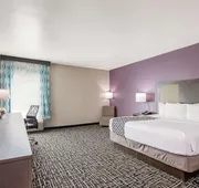 La Quinta Inn & Suites by Wyndham Corpus Christi - Portland hotel detail image 7