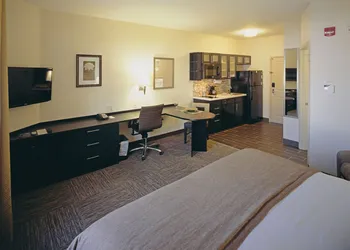 Candlewood Suites Fort Collins by IHG hotel thumbnail 2