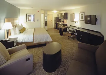 Candlewood Suites Fort Collins by IHG hotel thumbnail 4