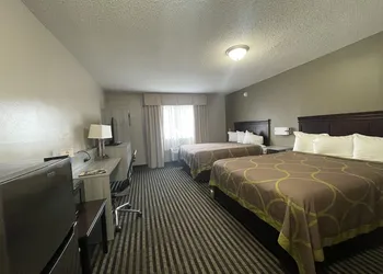 DuPont Suites hotel thumbnail 8
