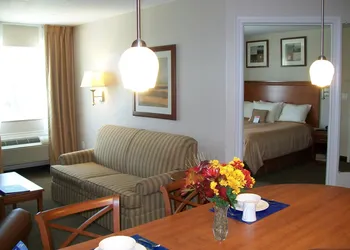 Candlewood Suites La Porte by IHG hotel thumbnail 6