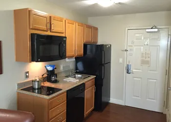 Candlewood Suites La Porte by IHG hotel thumbnail 7