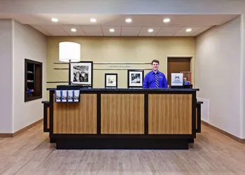 Hampton Inn Marion hotel thumbnail 5