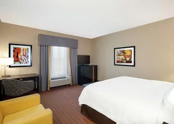 Hampton Inn Marion hotel thumbnail 7