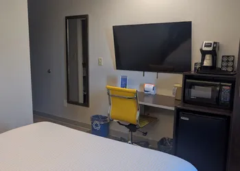 Microtel Inn & Suites by Wyndham Wheeling at Highlands hotel thumbnail 7