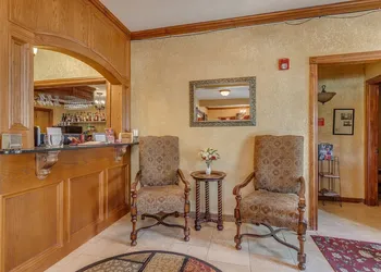 The Whispering Pines Inn Bed & Breakfast hotel thumbnail 2